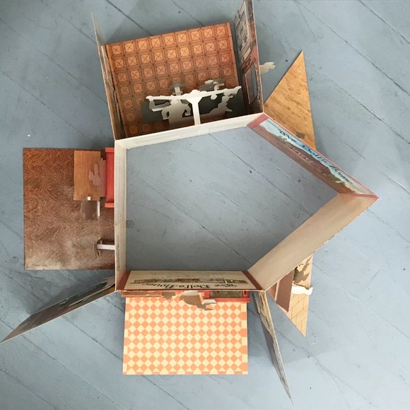 The Doll's House A Reproduction of the Antique Pop-up Book Lothar Meggendorfer - Picture 8 of 11